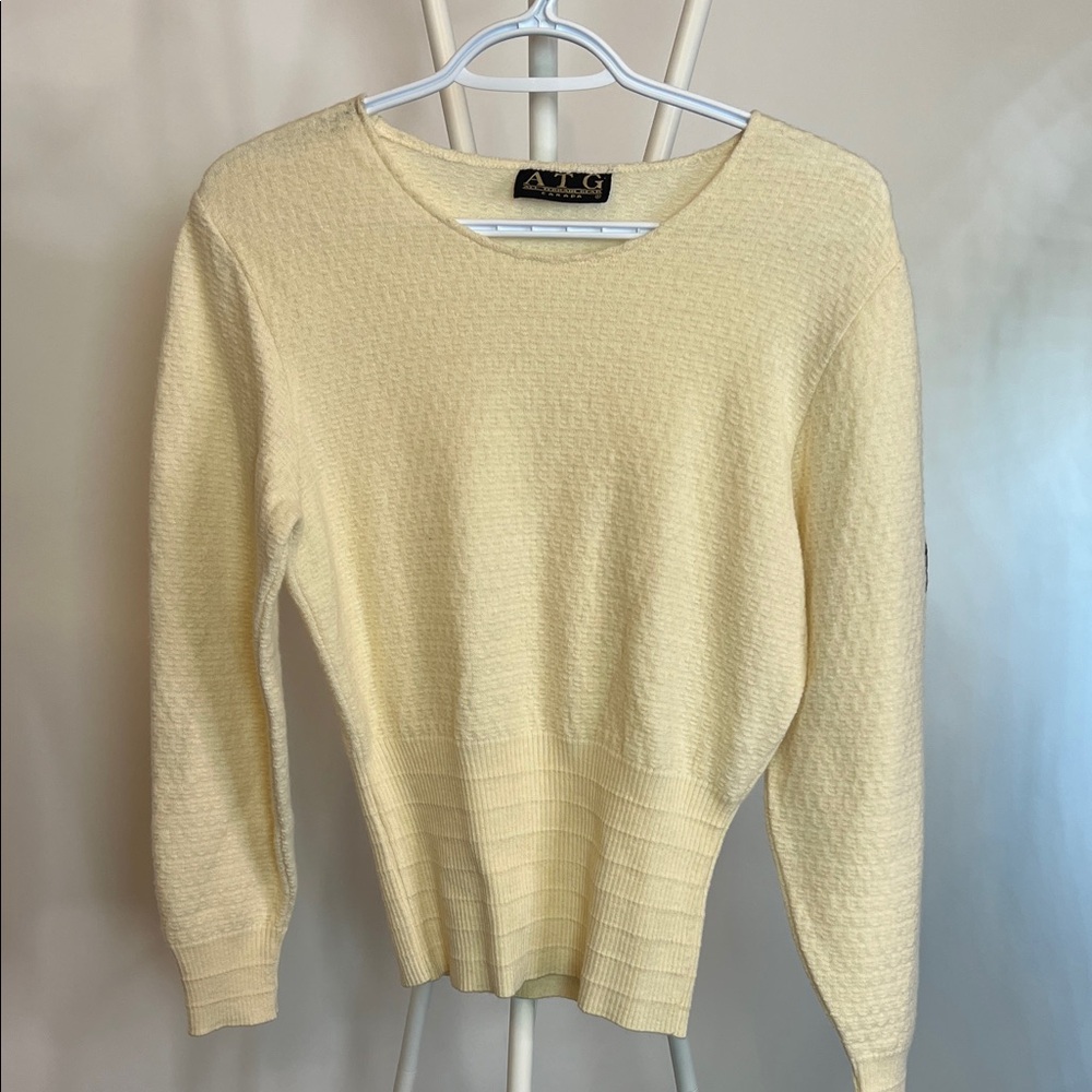 ATG vintage Knit Scoop Neck Sweater in Pale cream